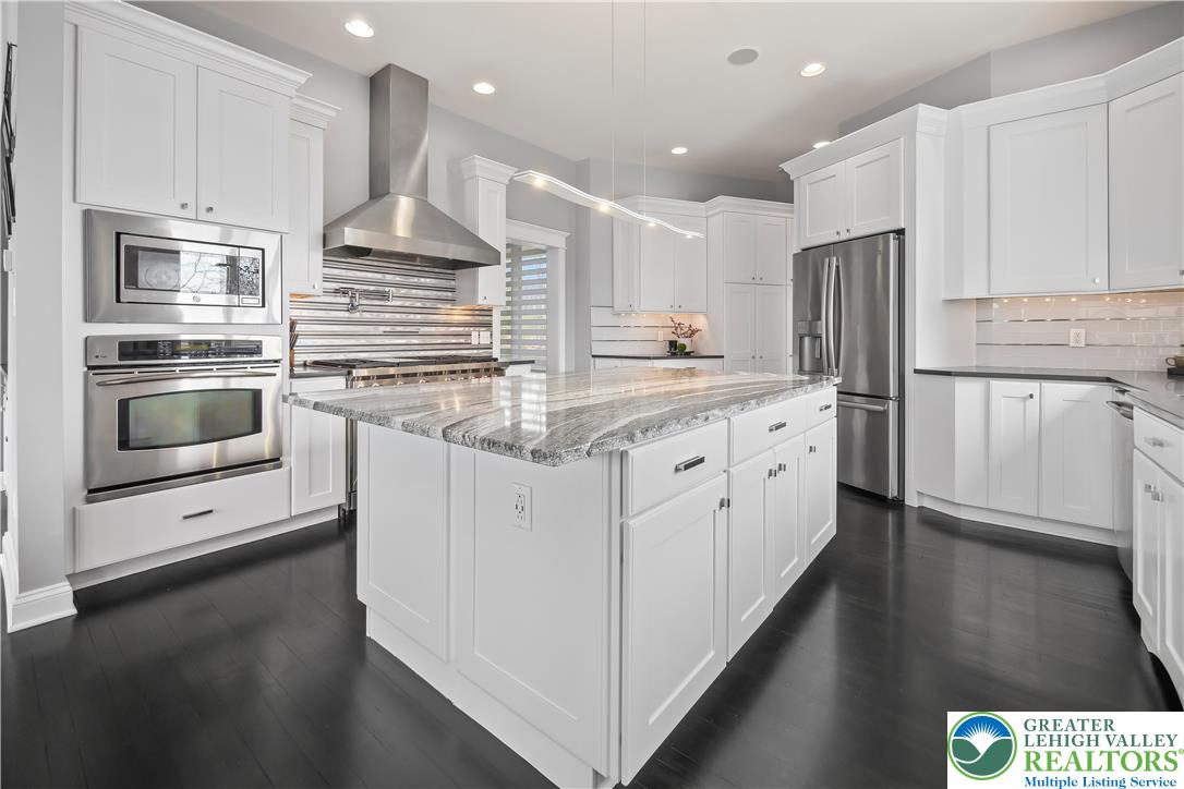 6410 Sweetbriar Lane