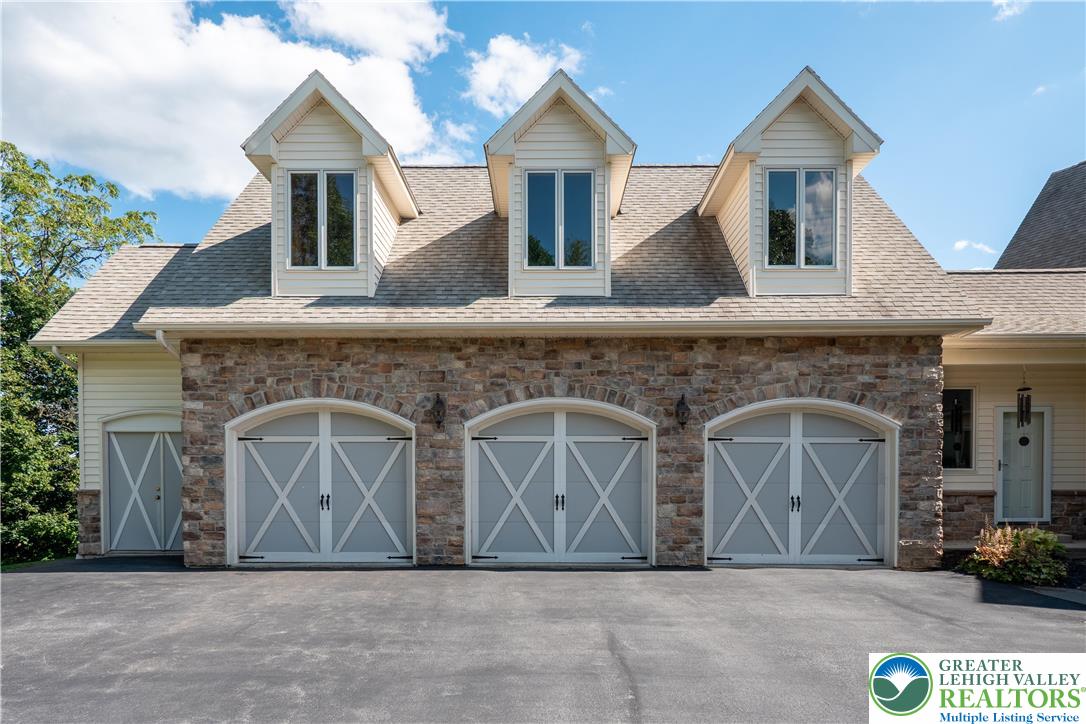 6410 Sweetbriar Lane