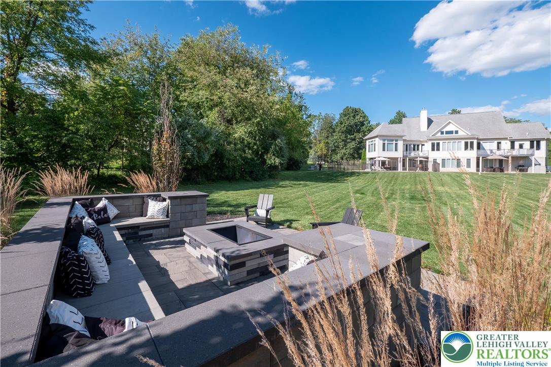 6410 Sweetbriar Lane