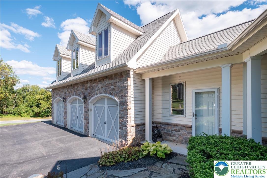 6410 Sweetbriar Lane