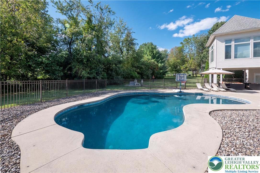 6410 Sweetbriar Lane