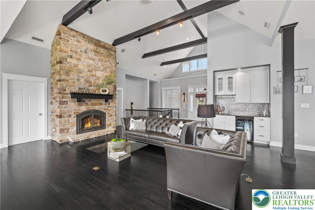 6410 Sweetbriar Lane