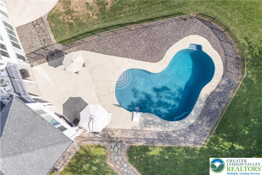 6410 Sweetbriar Lane