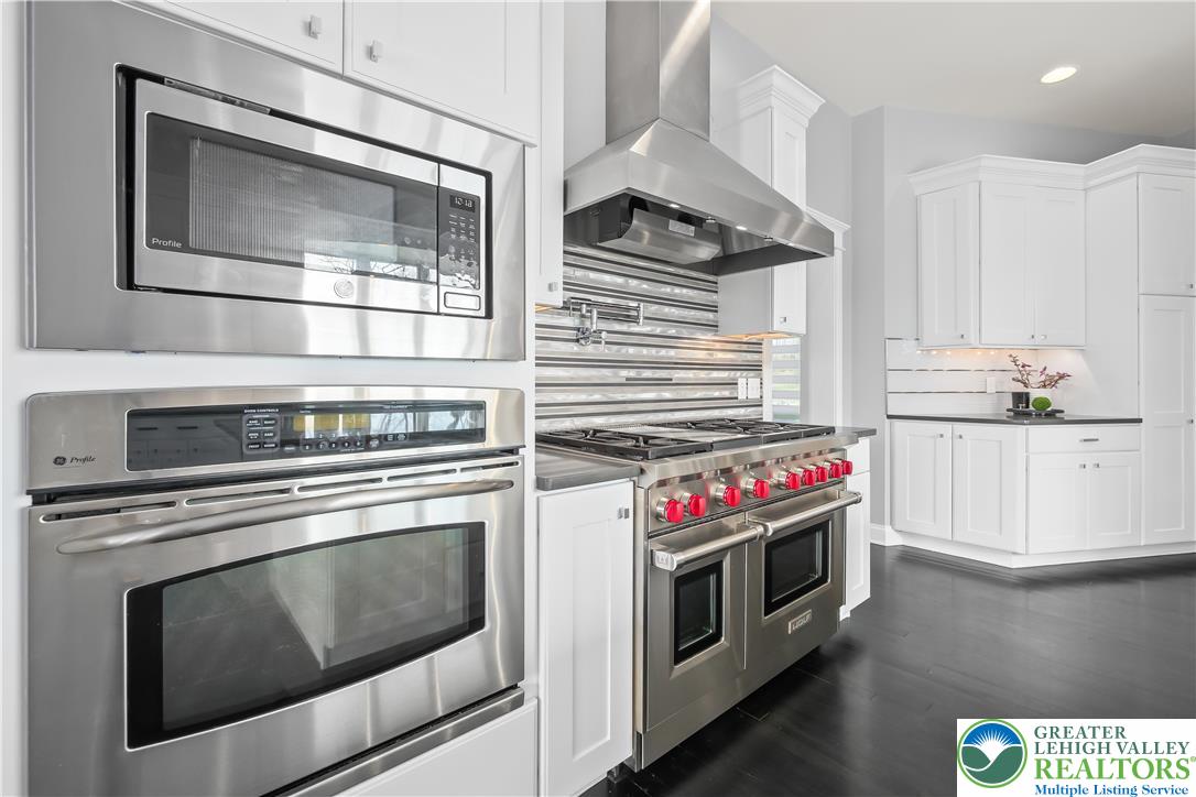 6410 Sweetbriar Lane