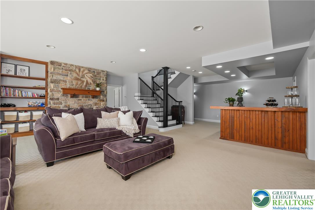 6410 Sweetbriar Lane