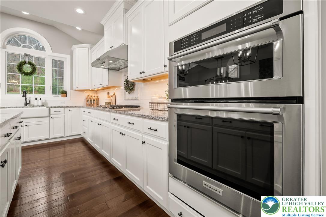6215 Fox Glove Lane