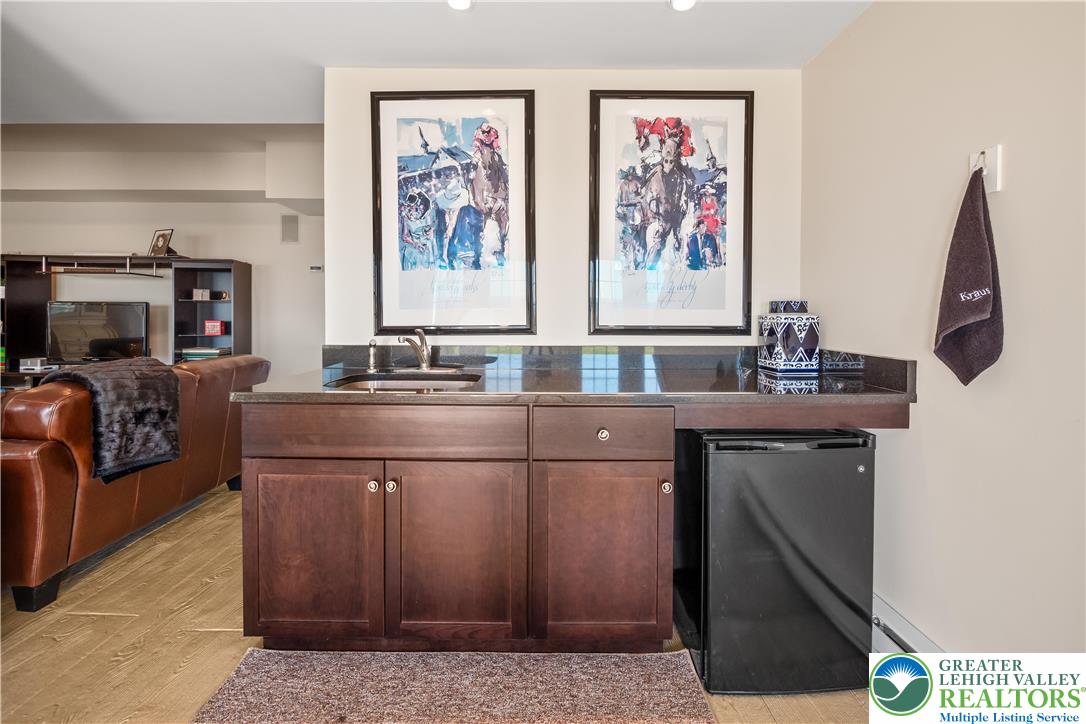 8419 Carpet Road
