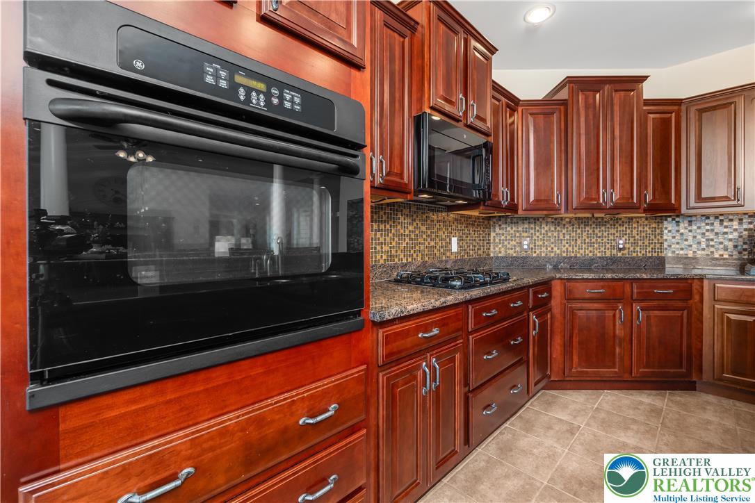 8419 Carpet Road