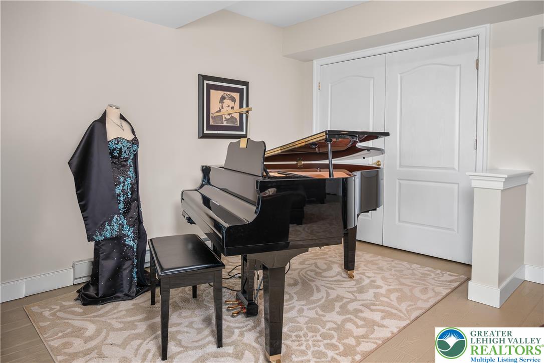 8419 Carpet Road
