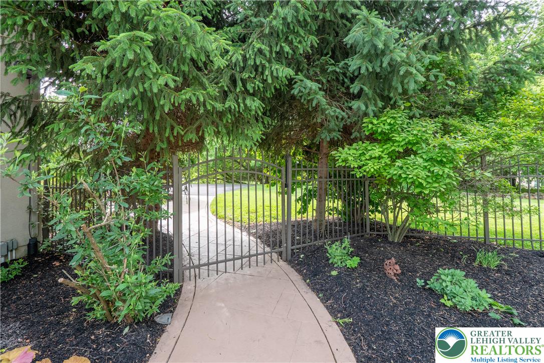 20 Longhill Drive