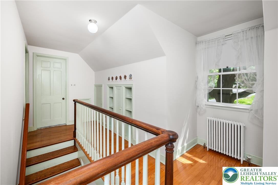 3135 Center Street