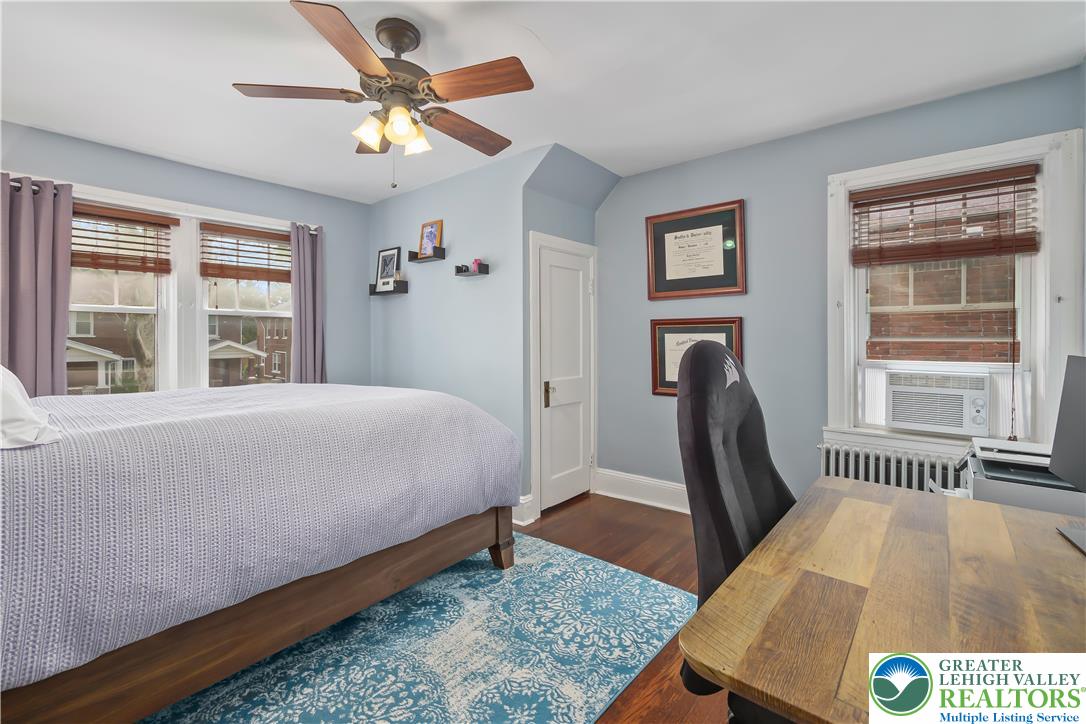 1133 North New Street