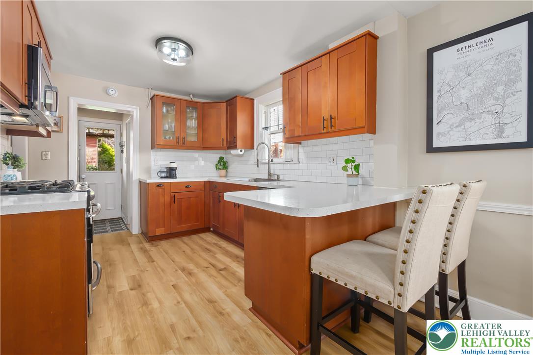 1133 North New Street