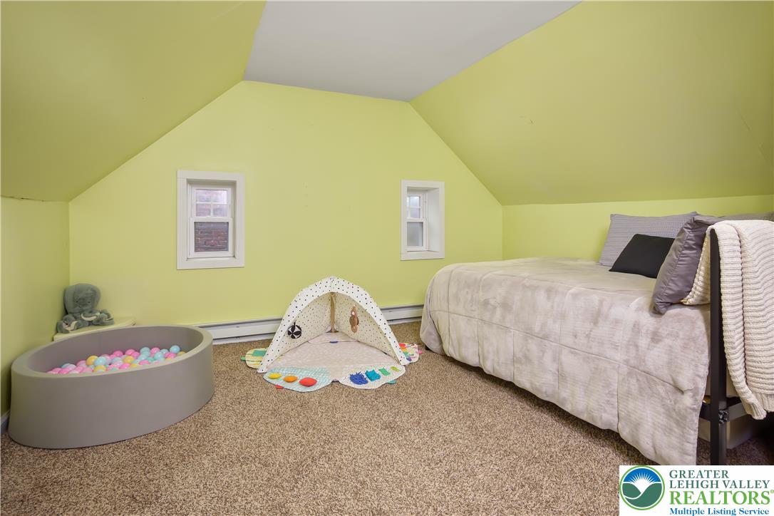 1133 North New Street