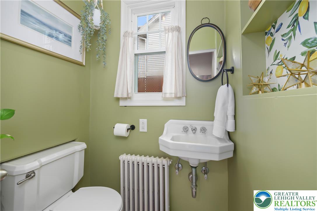 1133 North New Street