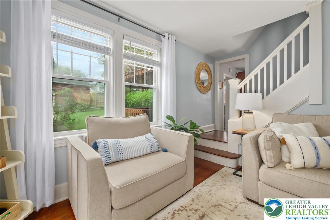 1133 North New Street