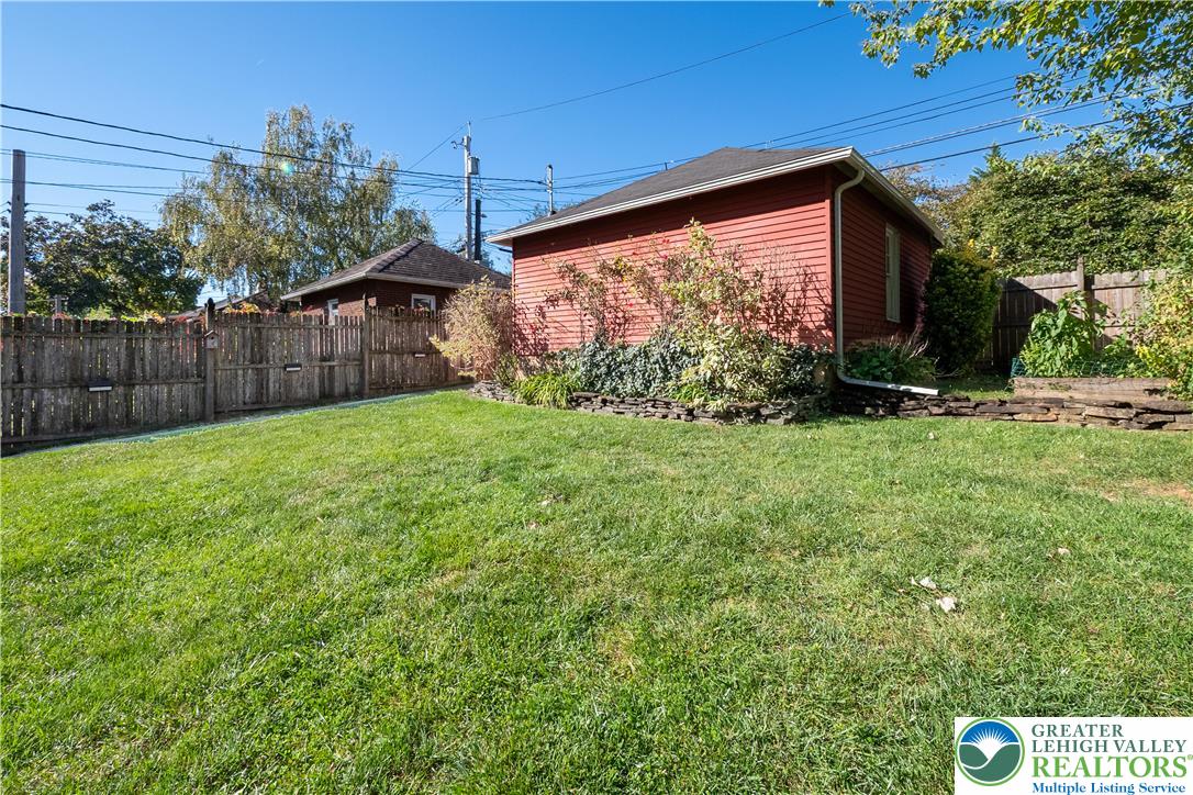 1133 North New Street