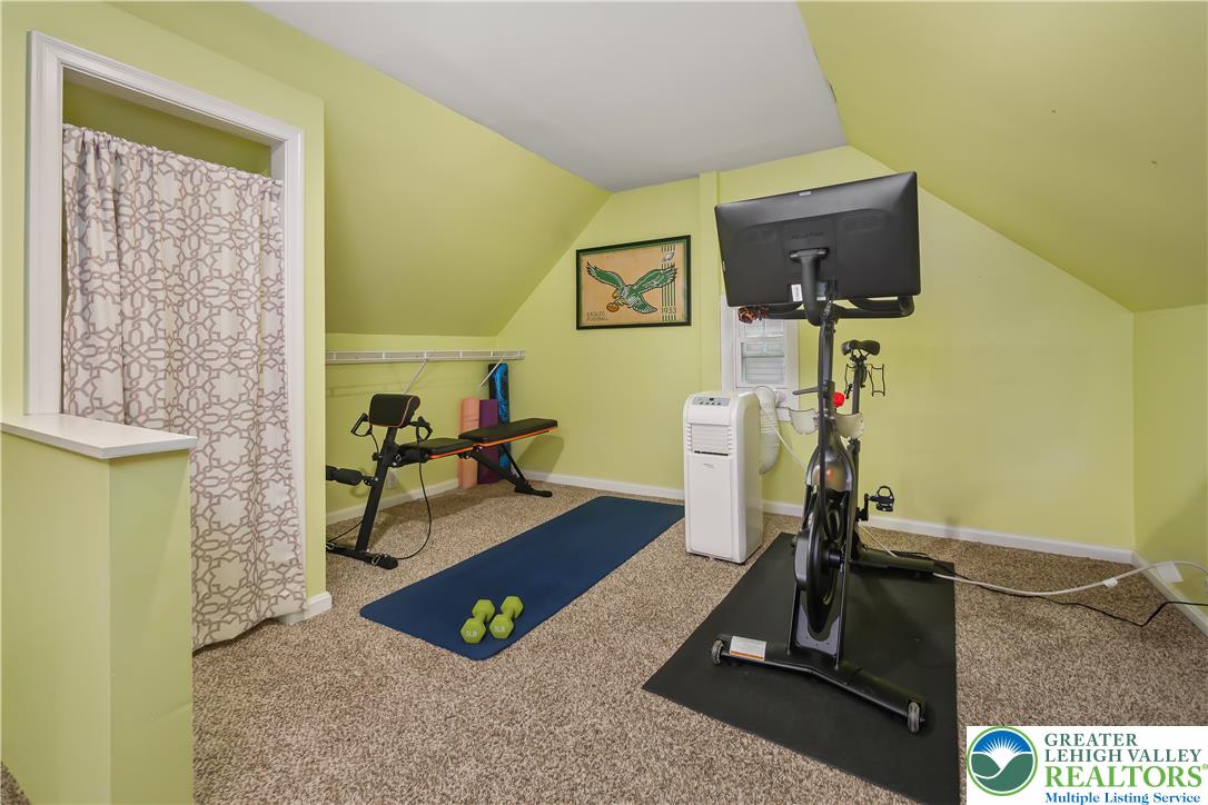 1133 North New Street