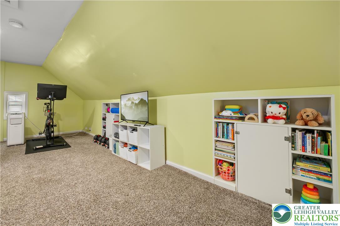 1133 North New Street