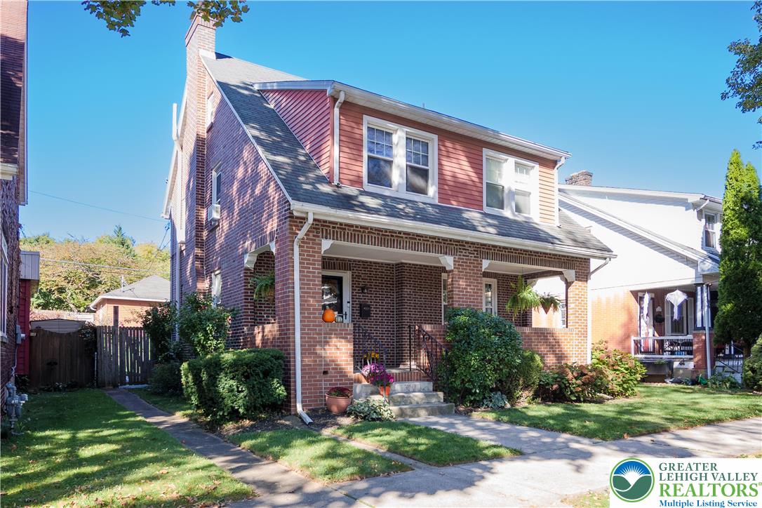 1133 North New Street