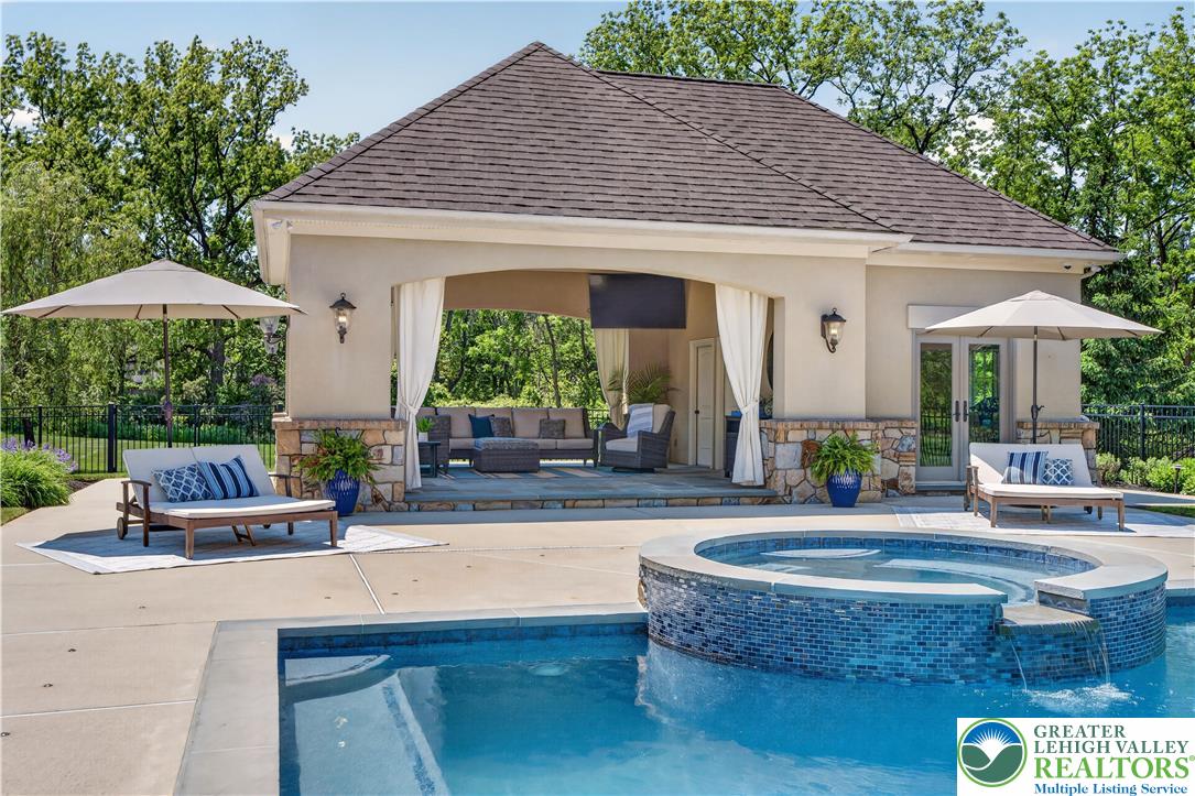 1731 Red Hawk Way