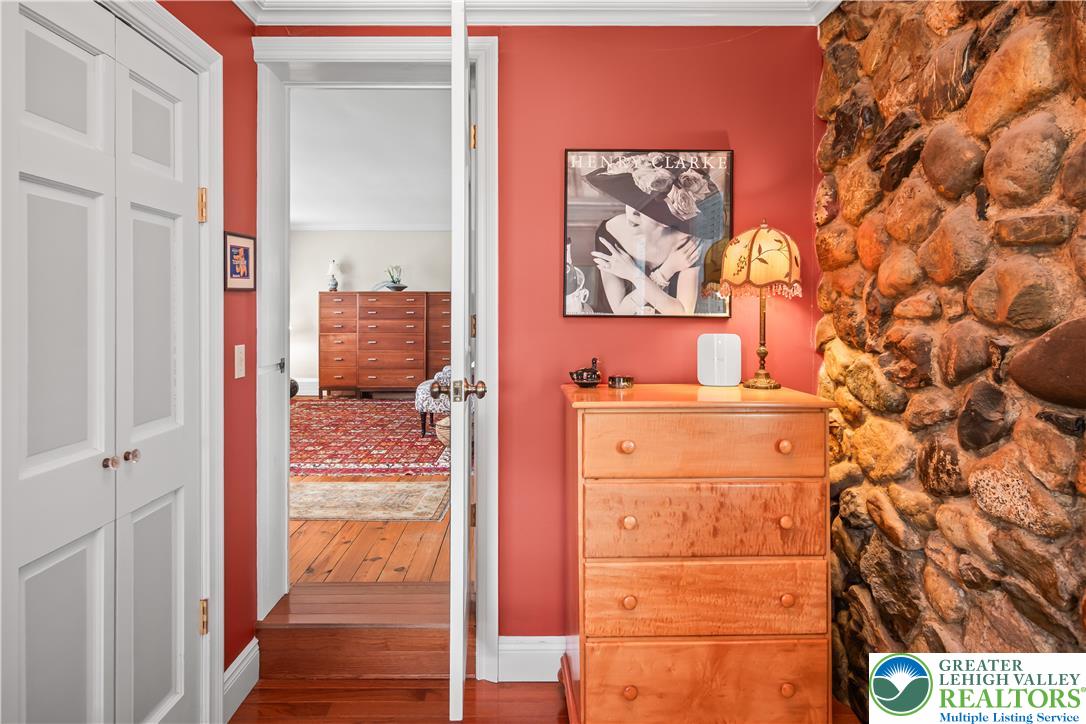 1072 Five Points Richmond Road