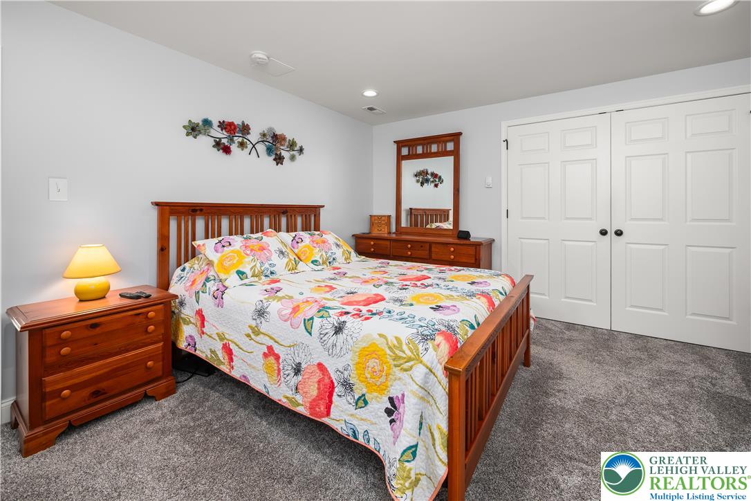 2912 Silver Creek Circle