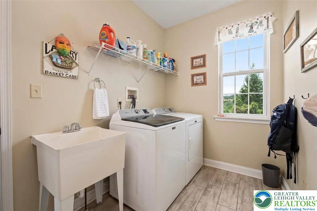 2912 Silver Creek Circle
