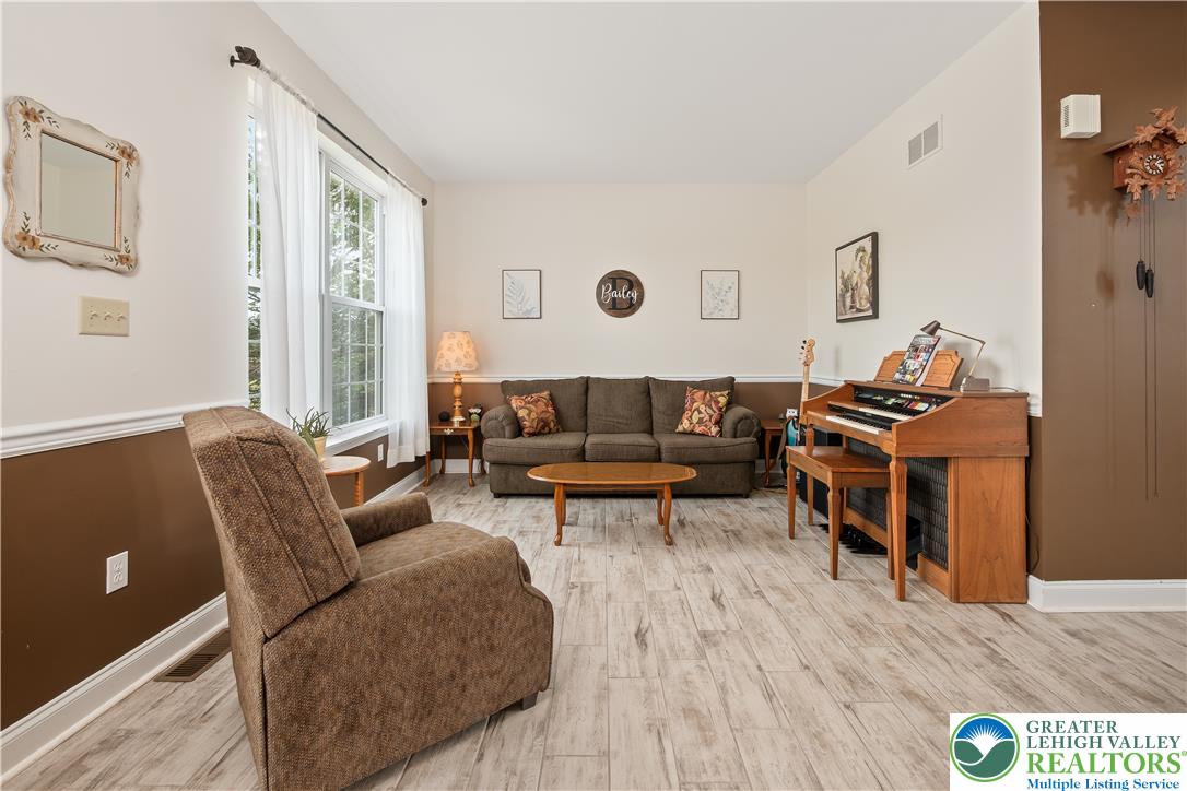 2912 Silver Creek Circle