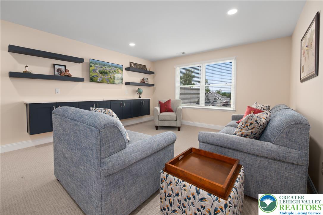 7733 Valor Drive