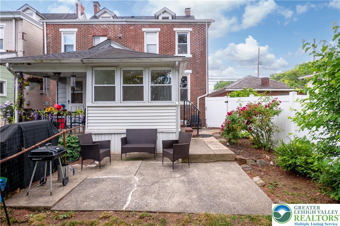 111 E Garrison Street