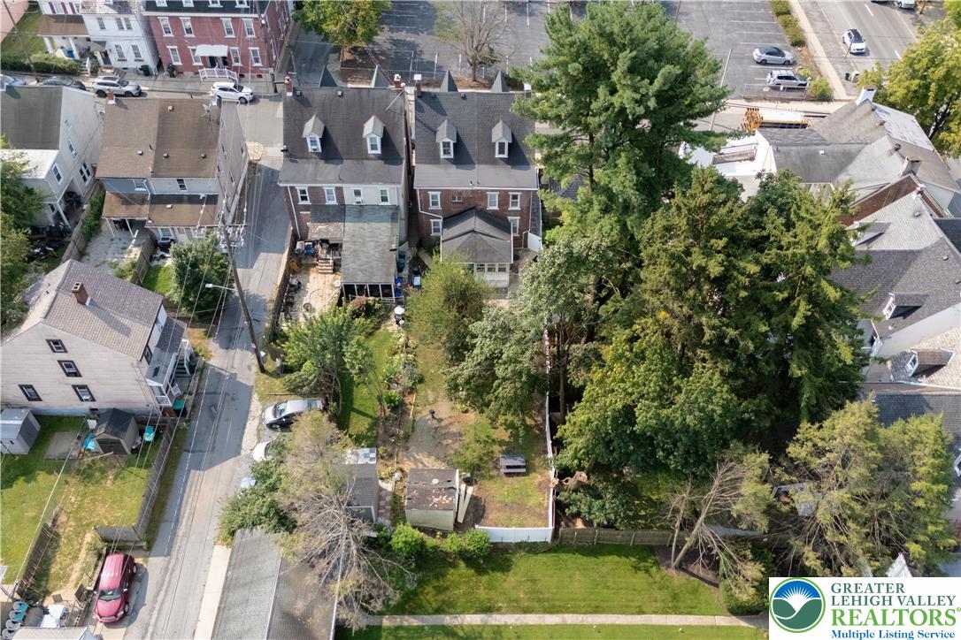 111 E Garrison Street