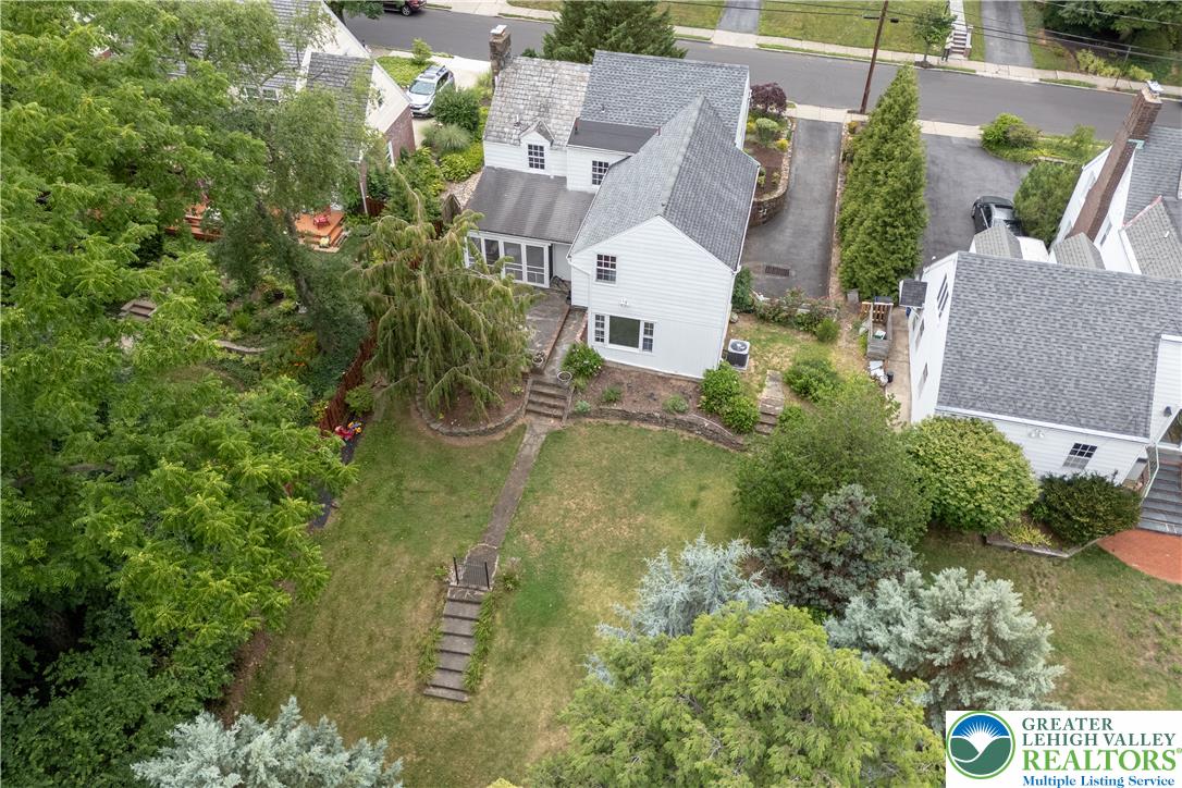1020 Highland Avenue