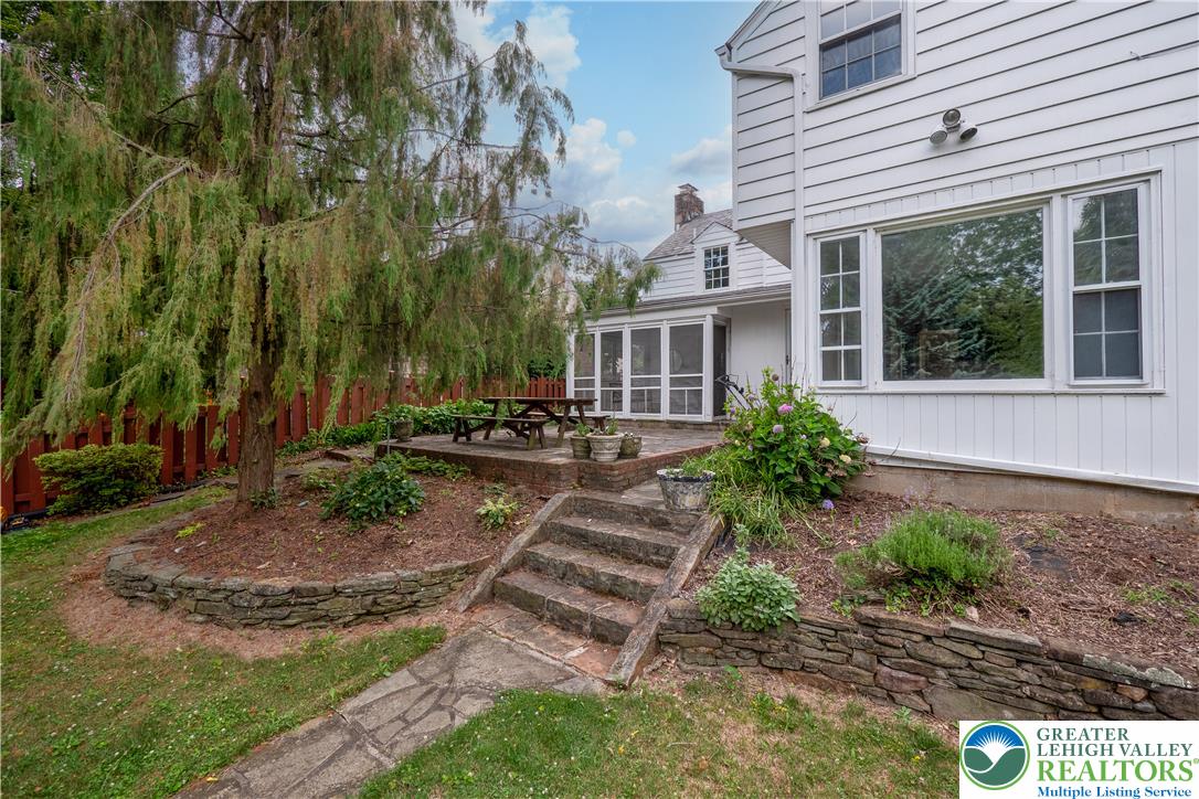 1020 Highland Avenue