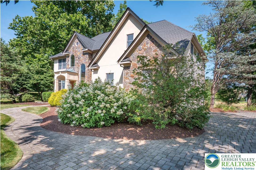 4807 Leeds Court