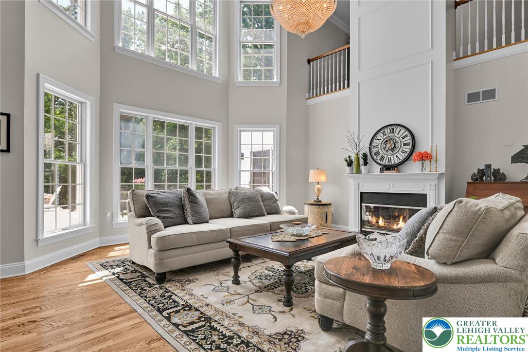 2475 Woodland Hills Court