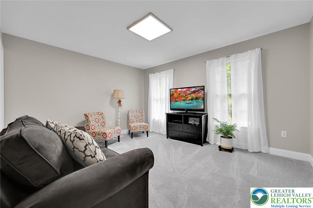 2475 Woodland Hills Court