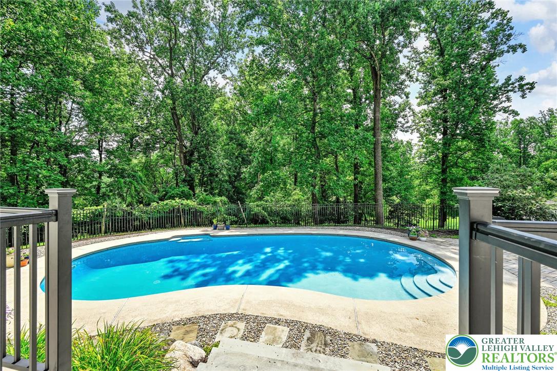 2475 Woodland Hills Court