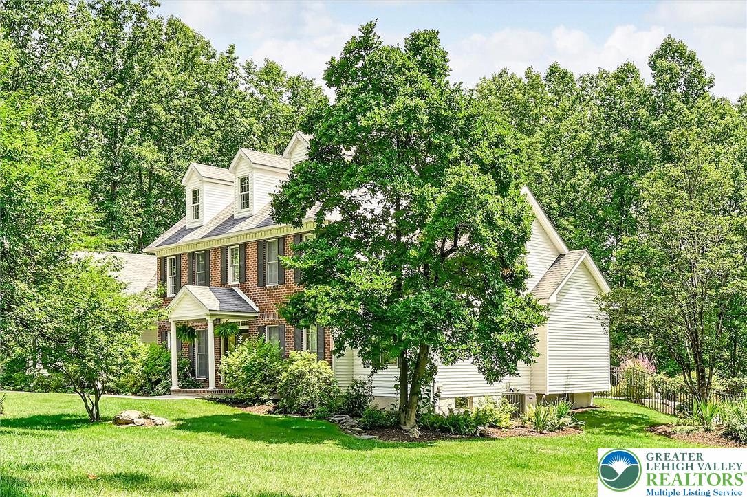 2475 Woodland Hills Court