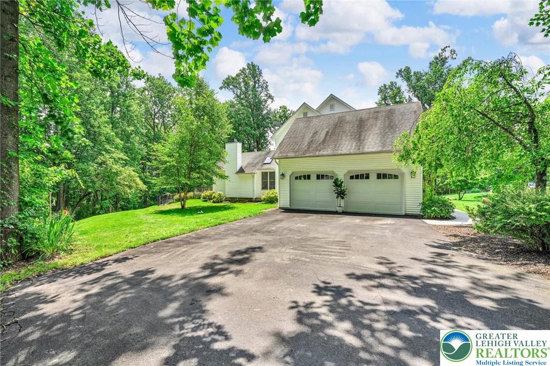 2475 Woodland Hills Court