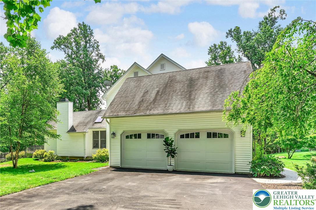2475 Woodland Hills Court