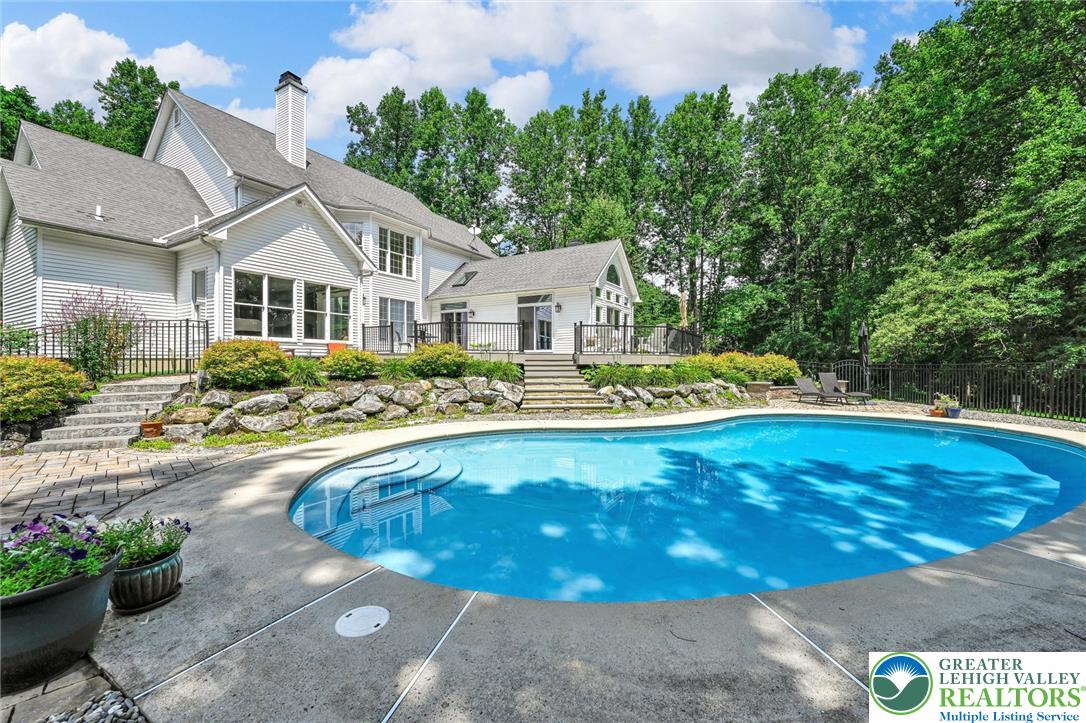 2475 Woodland Hills Court