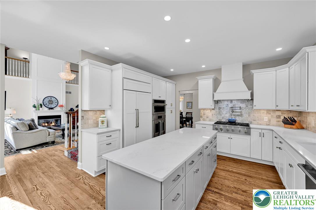 2475 Woodland Hills Court
