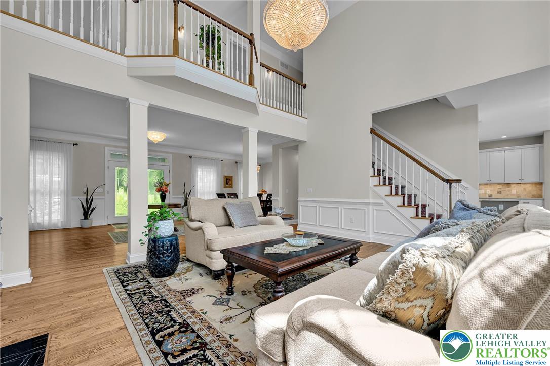 2475 Woodland Hills Court