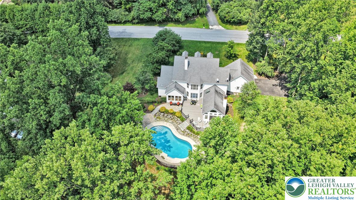 2475 Woodland Hills Court
