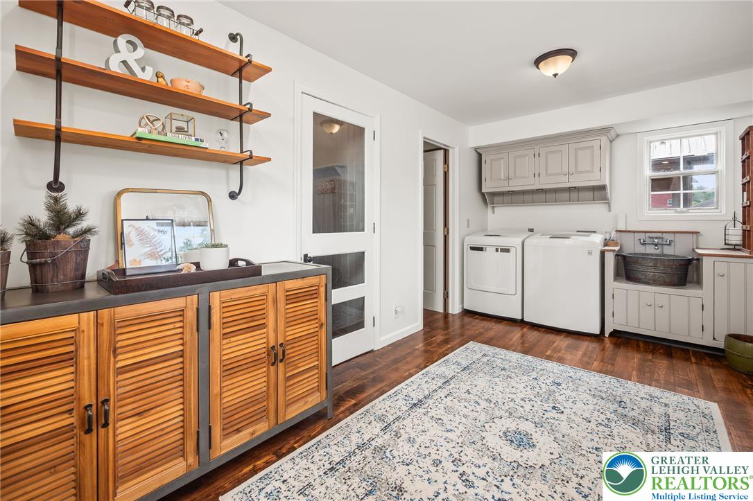 271 Wetzel Road