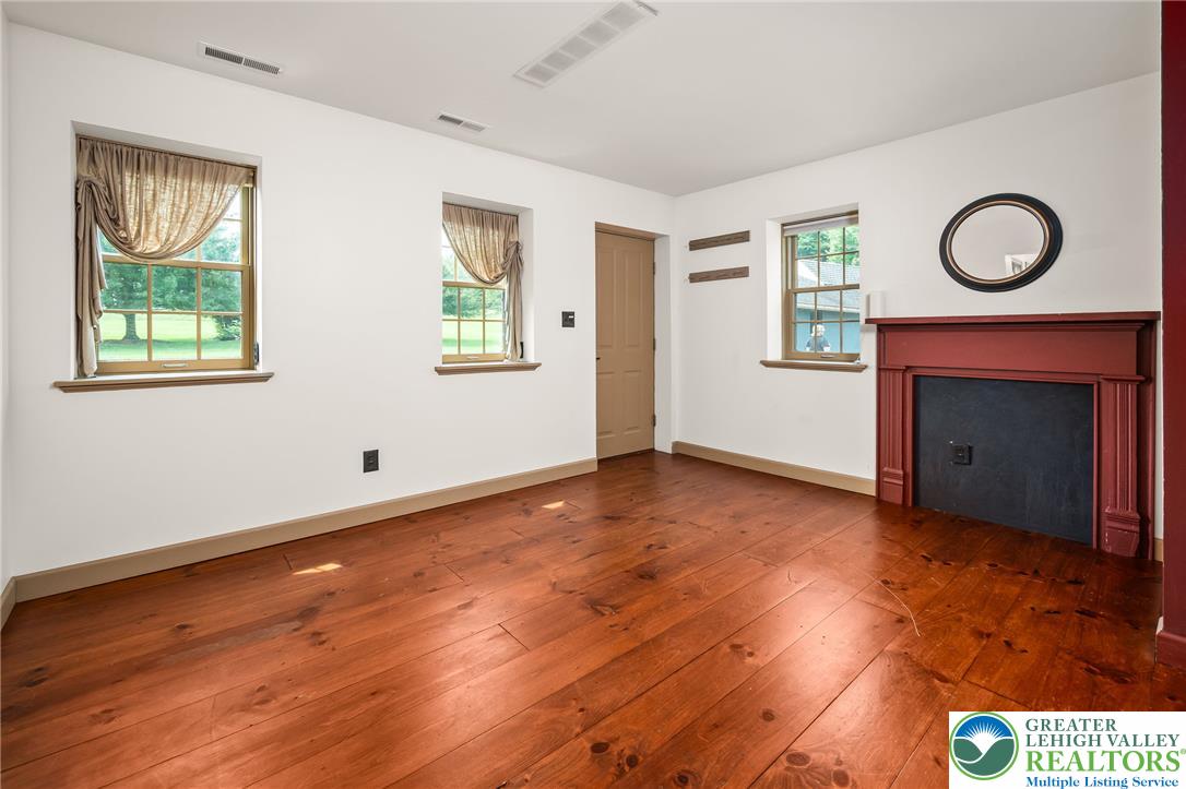 271 Wetzel Road