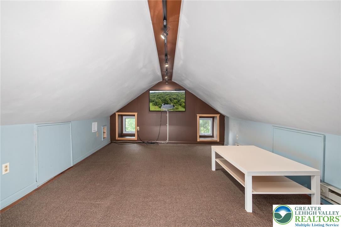 271 Wetzel Road