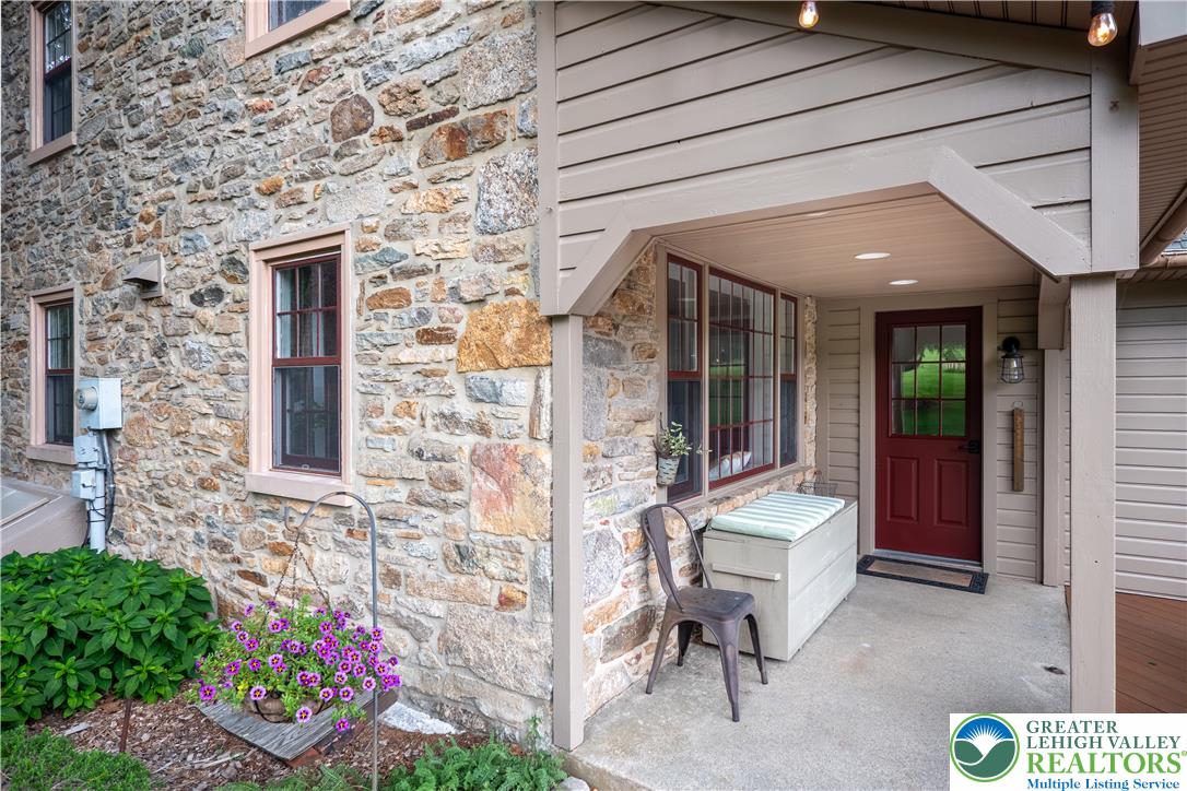 271 Wetzel Road