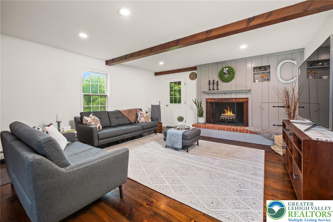 271 Wetzel Road